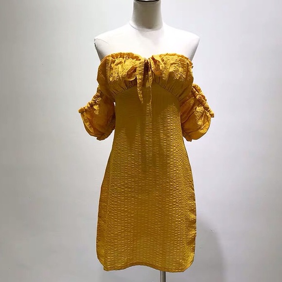 Dresses & Skirts - Yellow off shoulder dress